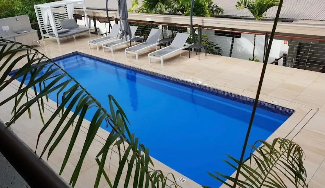 Monsoon Luxury Apartment Port Douglas