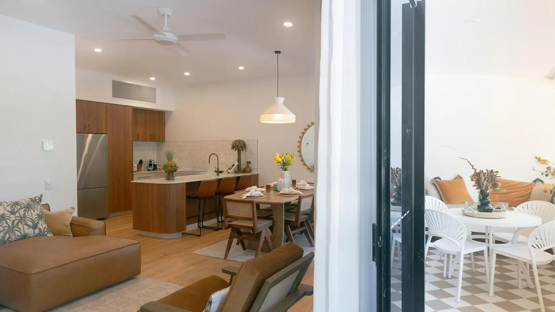 Monsoon Luxury Apartment Port Douglas